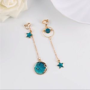 NEW Asymmetrical Stars Dangle Clip On Earrings